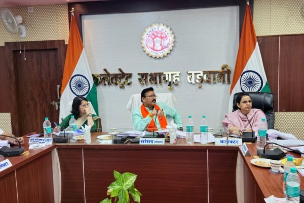 Encourage the good work being done in the district and resolve the shortcomings within the time limit – MP Shri Gajendra Singh Patel